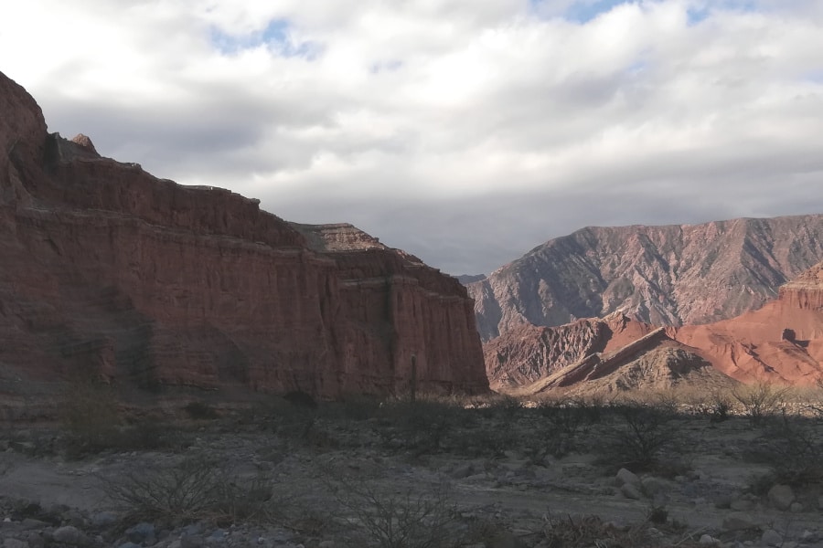 Atacama de carro - La Yesera - Quebrada de Las conchas - Cafayate