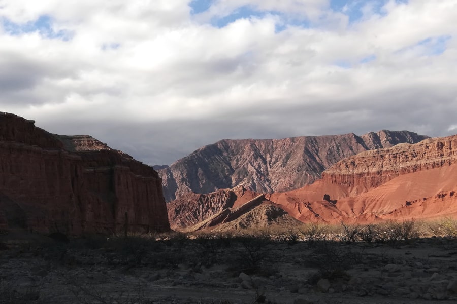 Atacama de carro - La Yesera - Quebrada de Las conchas - Cafayate