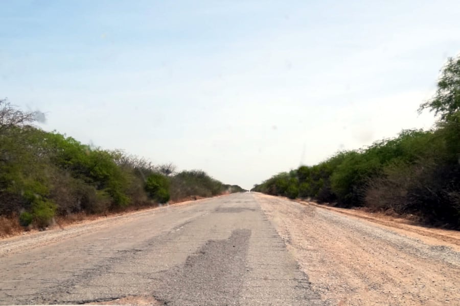 Atacama de carro - Defeitos no asfalto da RN16- Trecho Corrientes a Salta