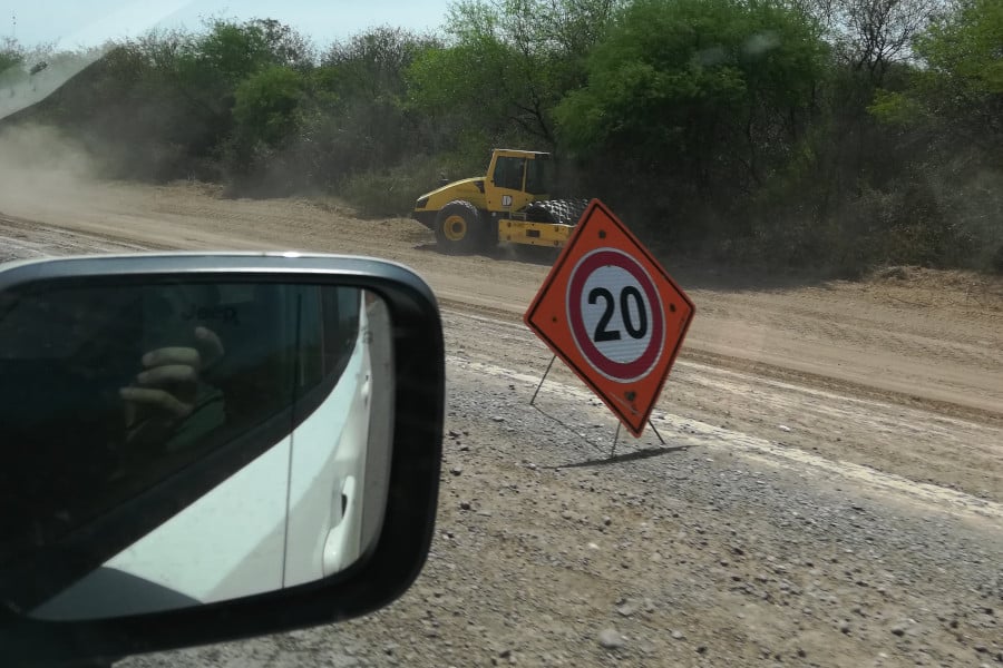 Atacama de carro - Obras na RN16 - Destino Puerto Iguazú