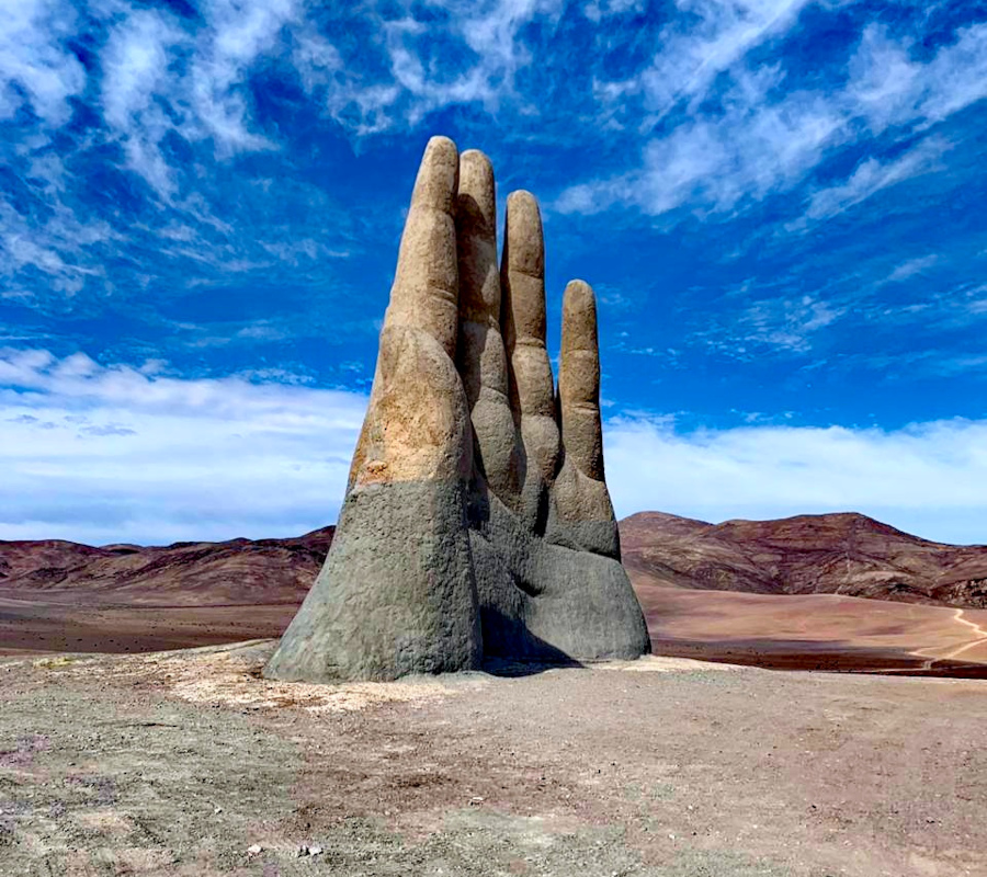 Atacama de carro - Escultura Mano del Desierto - Trecho: Antofagasta a Bahia Inglesa