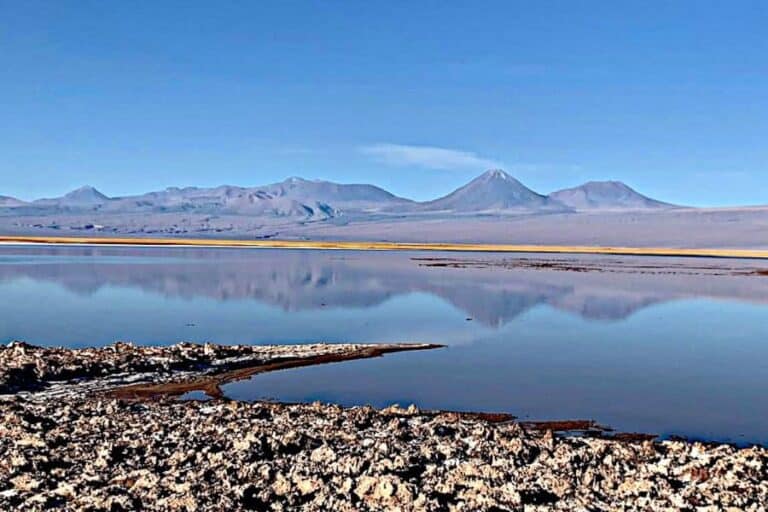 Atacama de carro: Conheça o Vale Arco-Íris, Lagunas Cejar e Tebinquiche