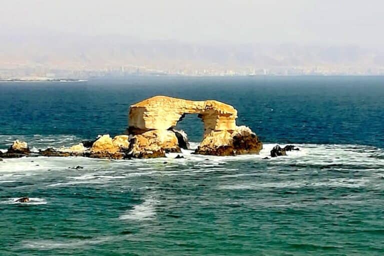 Atacama de carro: Uma porta para o mar no trecho Iquique a Antofagasta